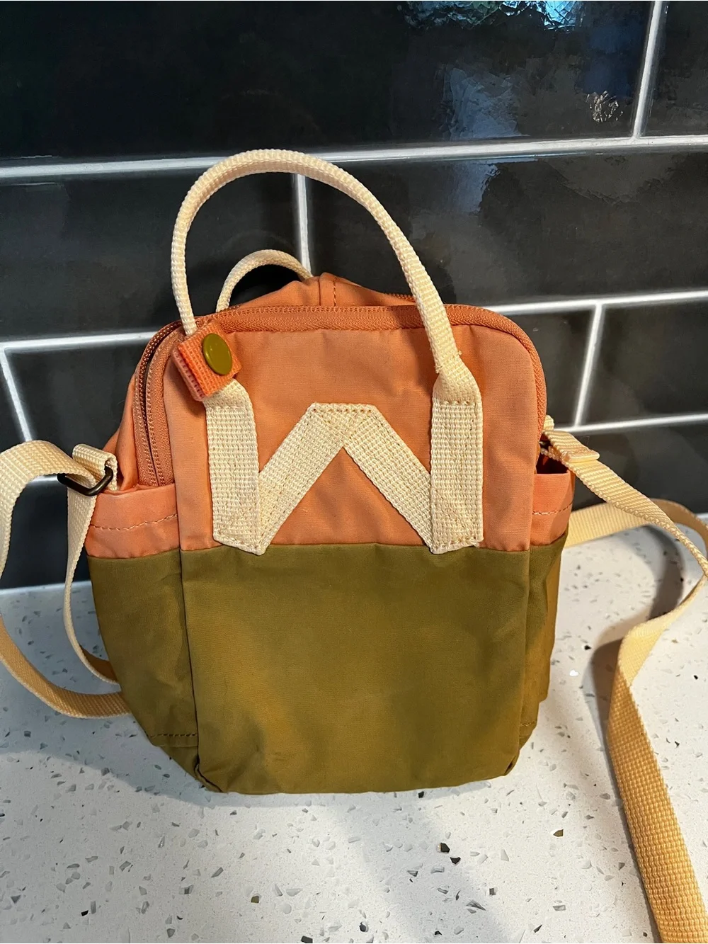 Fjällräven Kånken Mini Sling Crossbody Bag Peach & Olive